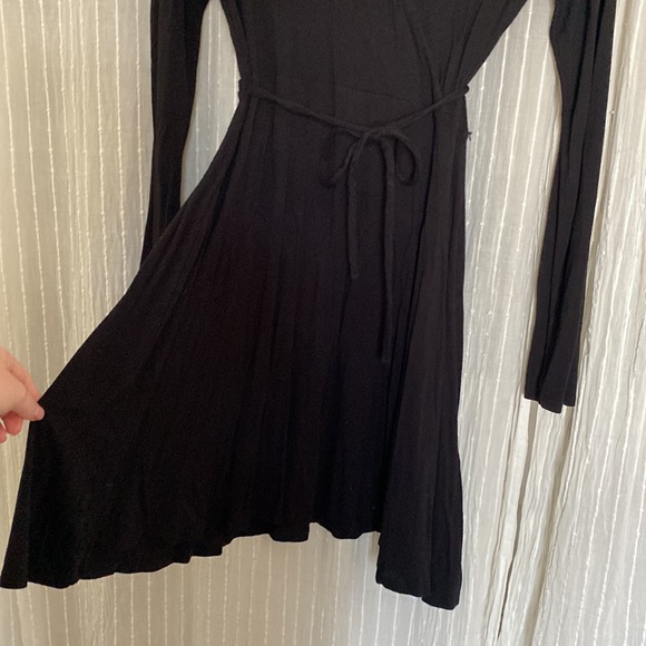 H&M Black Wrap Midi Dress, Size 14 - Picture 6 of 7